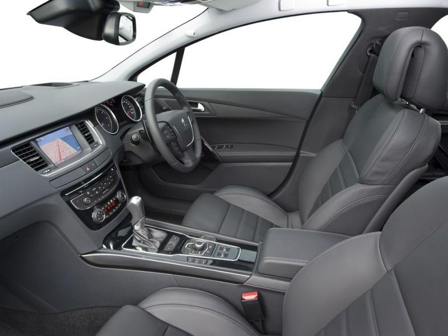  Peugeot 508 2011 года  (ZA) (фото 4 из 8)